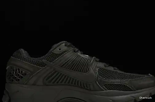 VOMERO NIKE ZOOM (2023) 5 Triple Black BV1358-003 0609
